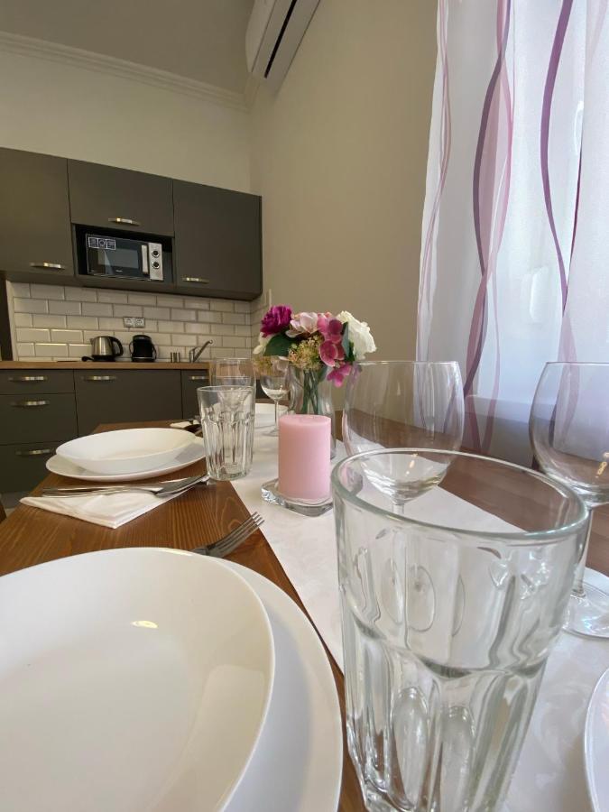 Karinthy Haz Guest House Siofok Luaran gambar