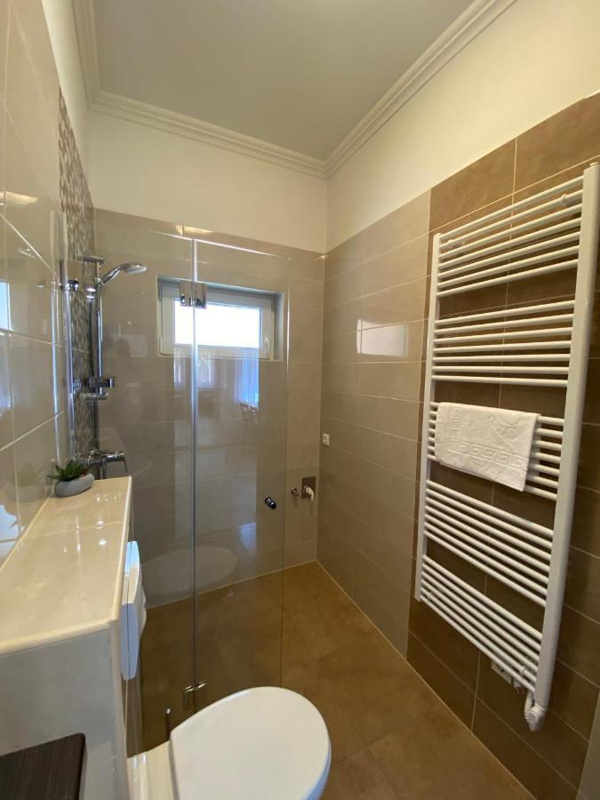 Karinthy Haz Guest House Siofok Luaran gambar