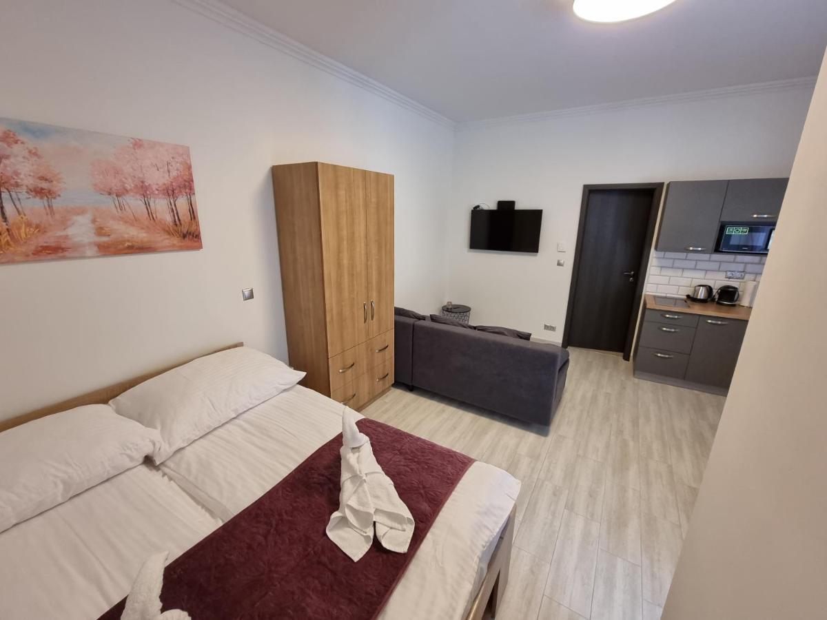 Karinthy Haz Guest House Siofok Luaran gambar