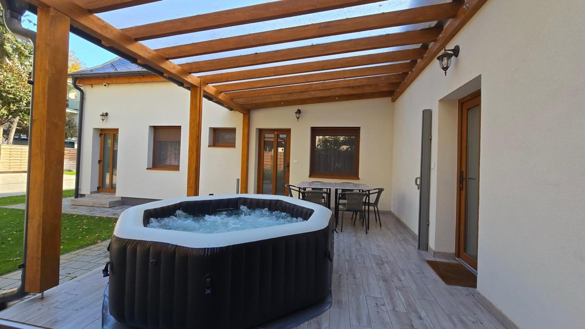 Karinthy Haz Guest House Siofok Luaran gambar